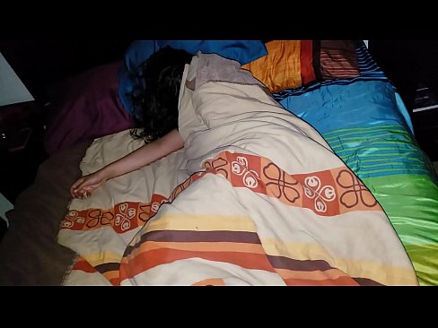 ❤️ Stepson jgħajjar lill-mara żagħżugħa tiegħu waqt li torqod. ❌ Video tal-ħakk fil-porn mt.vegasservice.ru ❌️❤